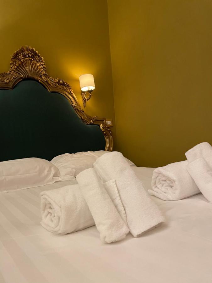 Domus Colosseo Hotel Roma Esterno foto