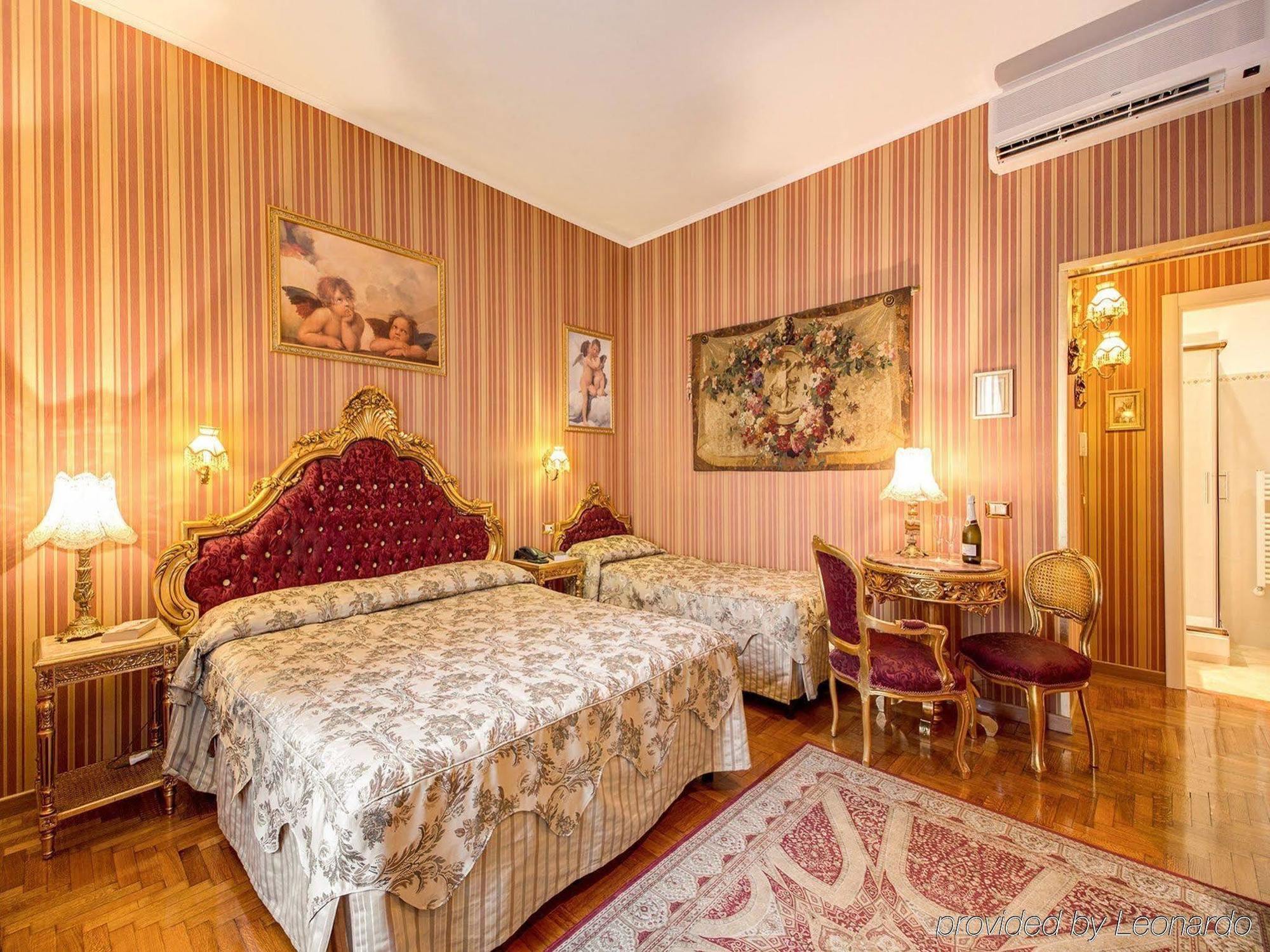 Domus Colosseo Hotel Roma Esterno foto