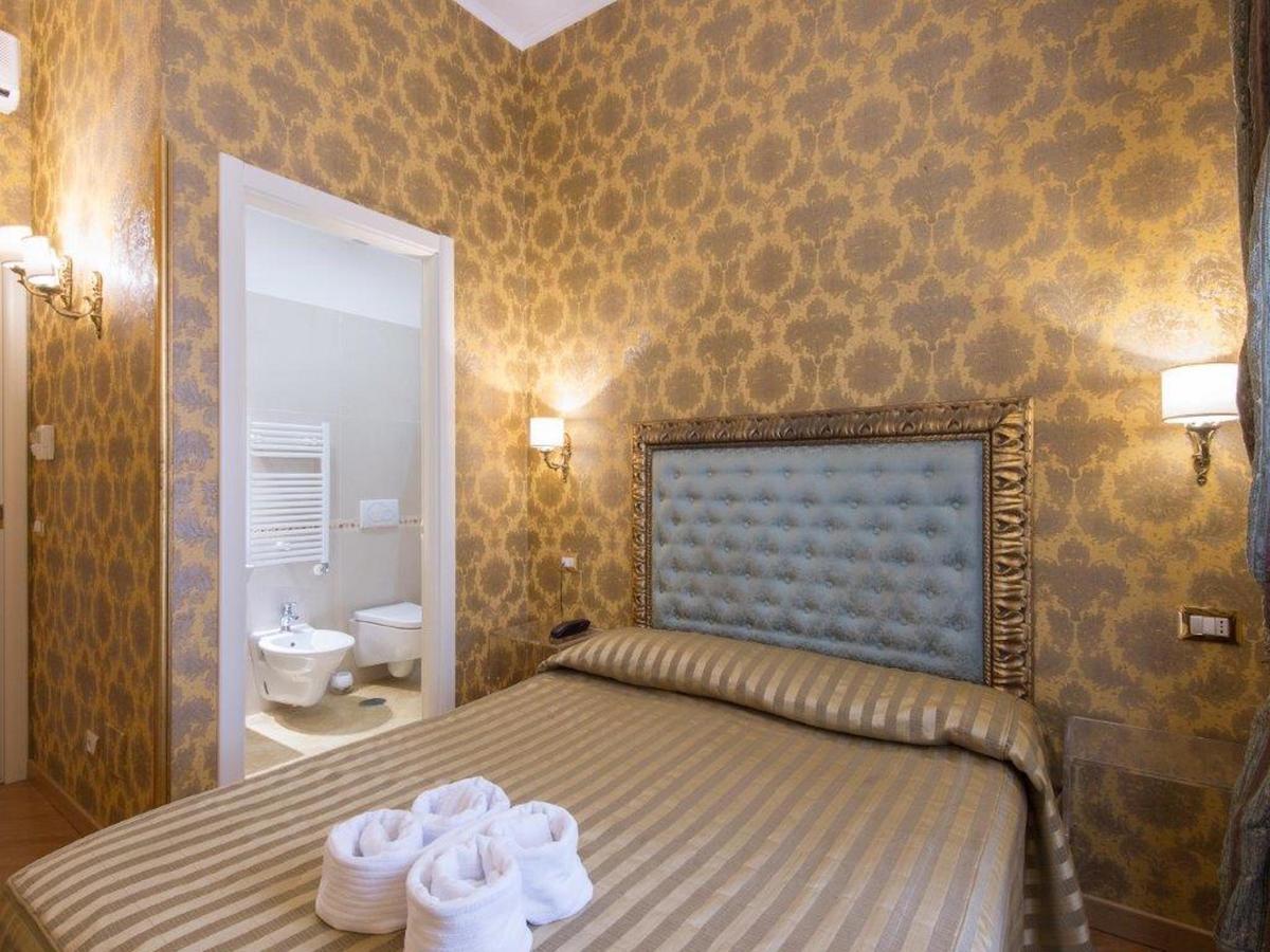 Domus Colosseo Hotel Roma Esterno foto